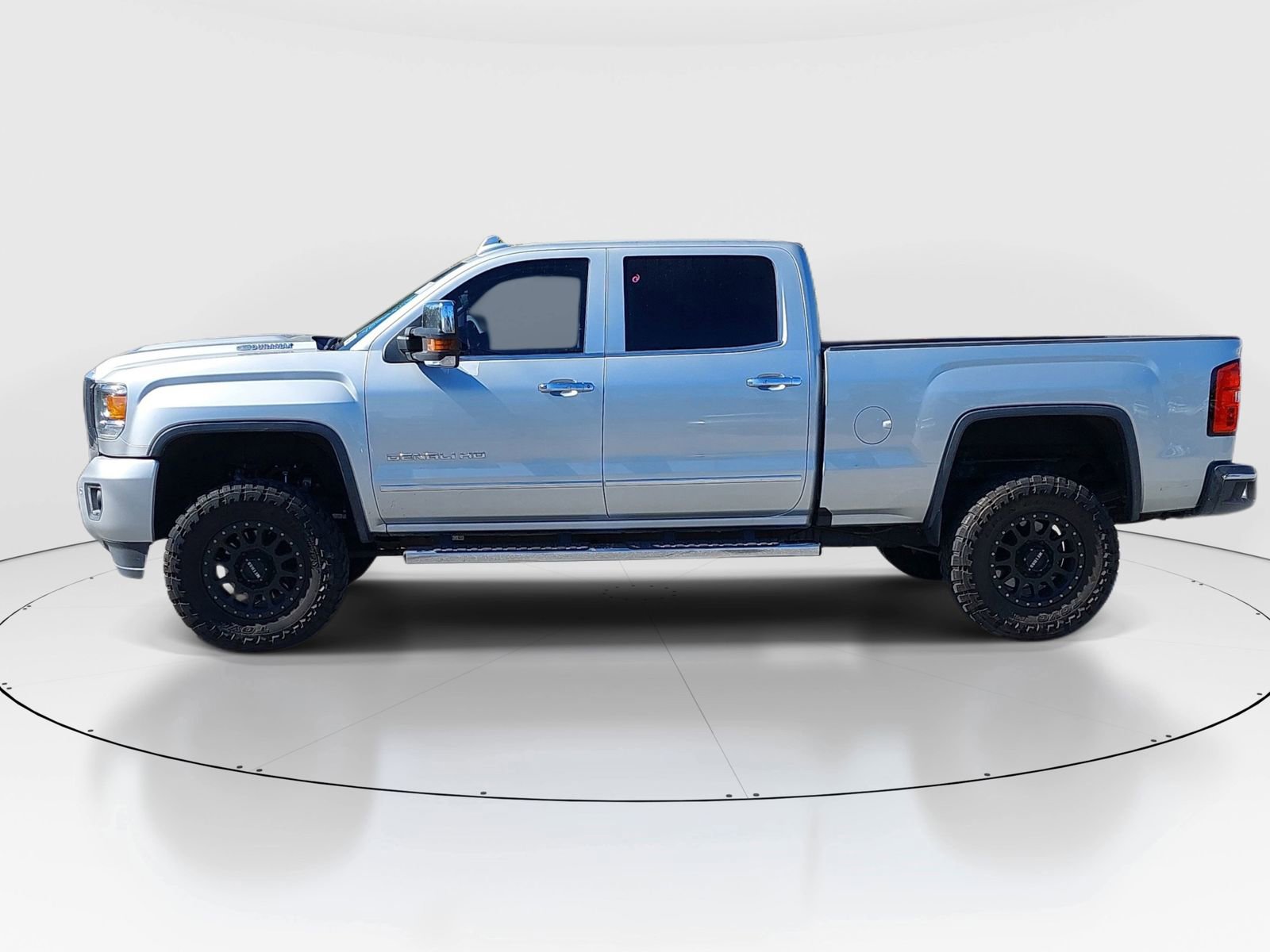 Used 2019 GMC Sierra 2500 Denali w/ Duramax Plus Package image 4