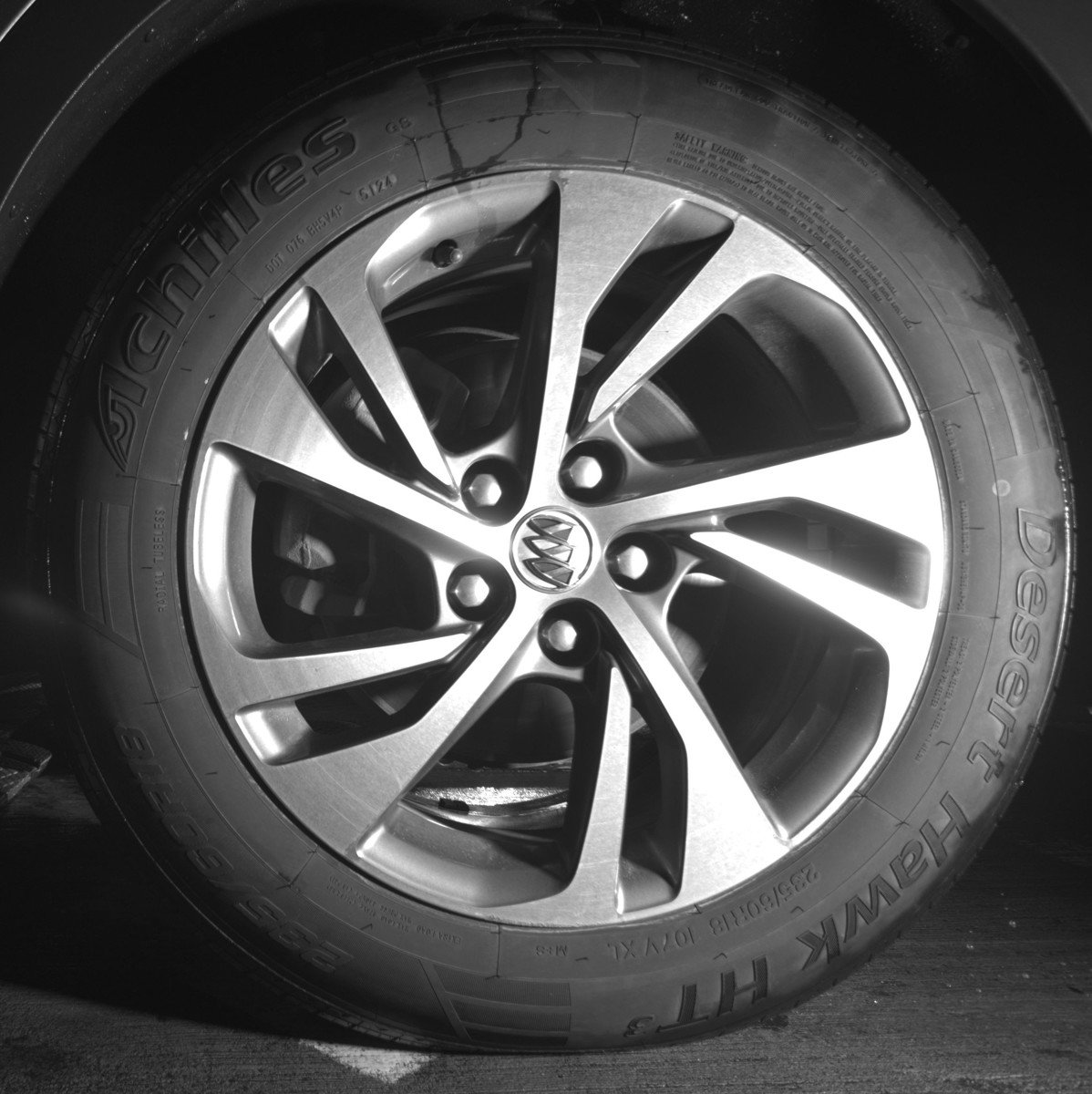 Used 2023 Buick Envision Essence image 12