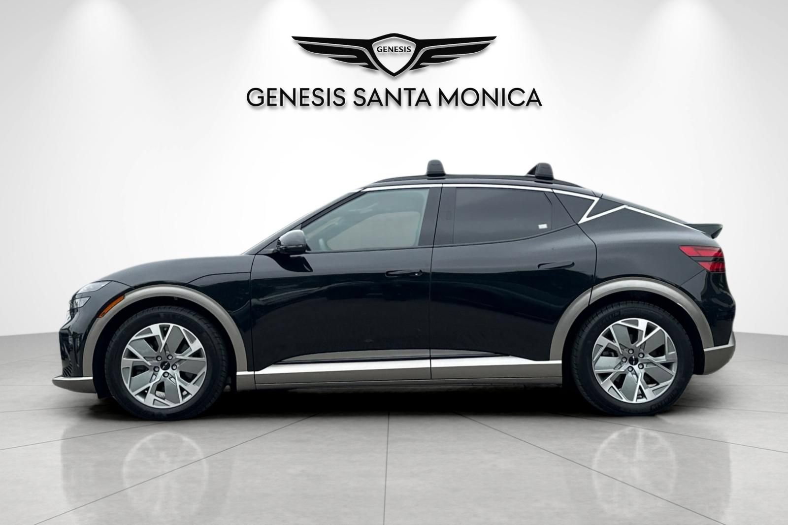 Used 2025 Genesis GV60 Advanced AWD/4WD image 9