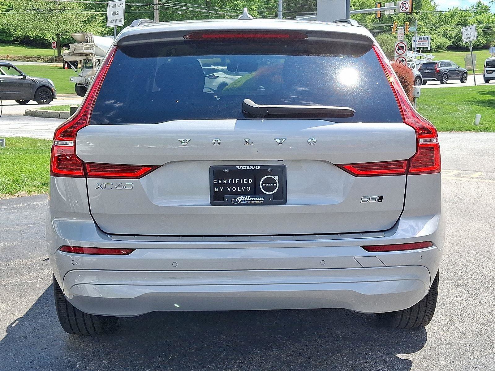 Certified 2022 Volvo XC60 B5 Momentum w/ Climate Package image 5