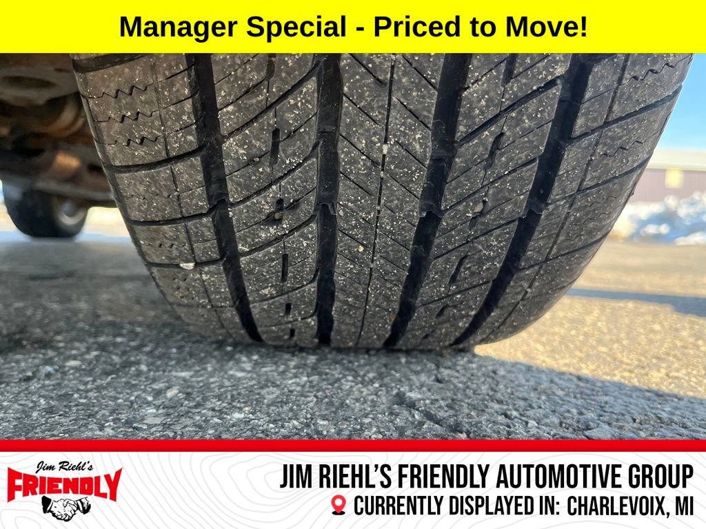 Used 2017 Ford Escape SE w/ Equipment Group 201A image 28