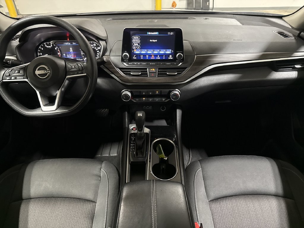 Used 2024 Nissan Altima 2.5 SV FWD image 10