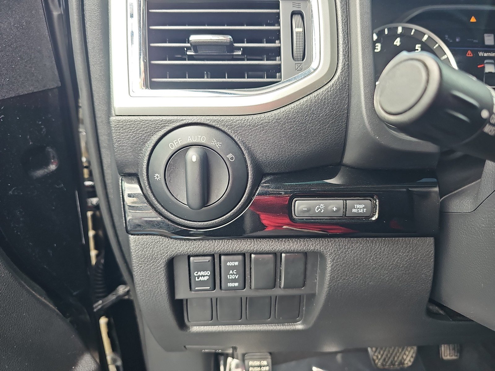 Used 2021 Nissan Titan SV w/ SV Convenience Package AWD/4WD image 56