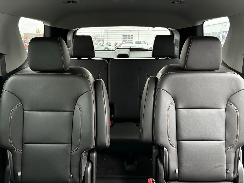 Used 2020 Chevrolet Traverse LT w/ LPO, Floor Liner Package image 37