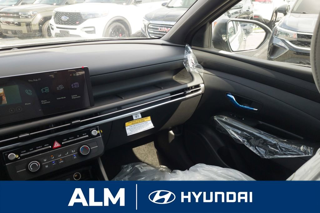 New 2026 Hyundai Santa Cruz SE FWD image 16