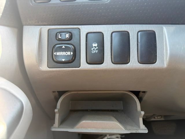 Used 2015 Toyota Tacoma PreRunner w/ Convenience Package RWD image 16