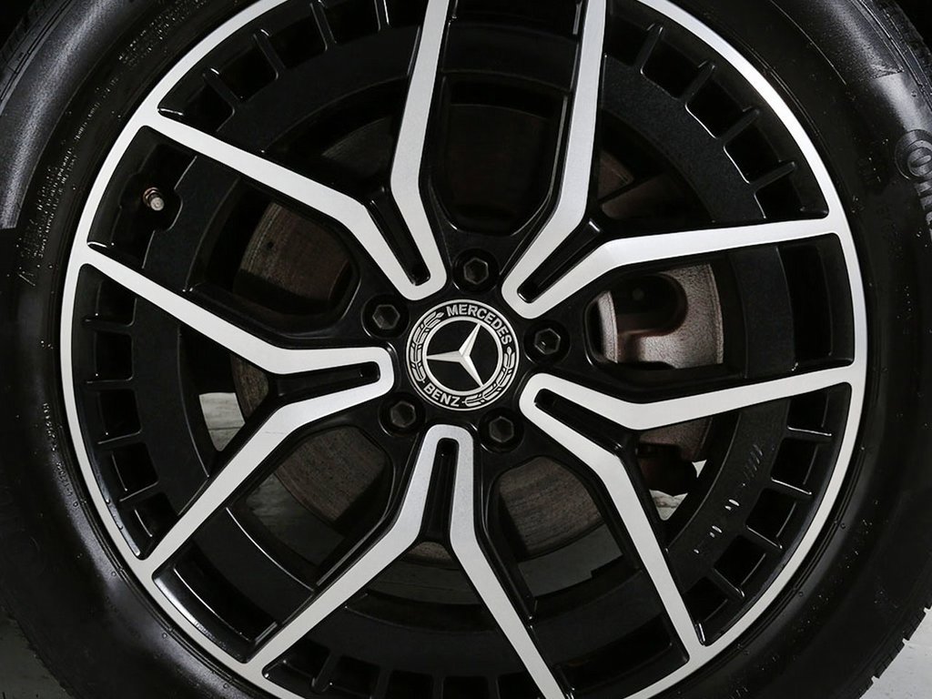 Used 2022 Mercedes-Benz EQB 300 4MATIC image 14