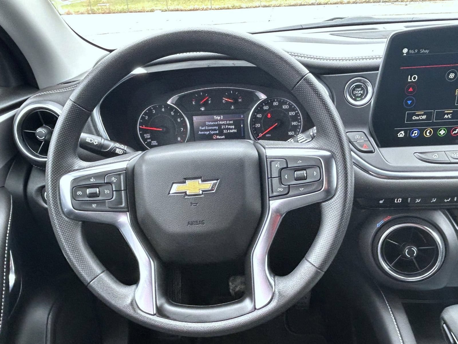 Certified 2025 Chevrolet Blazer LT AWD/4WD image 14