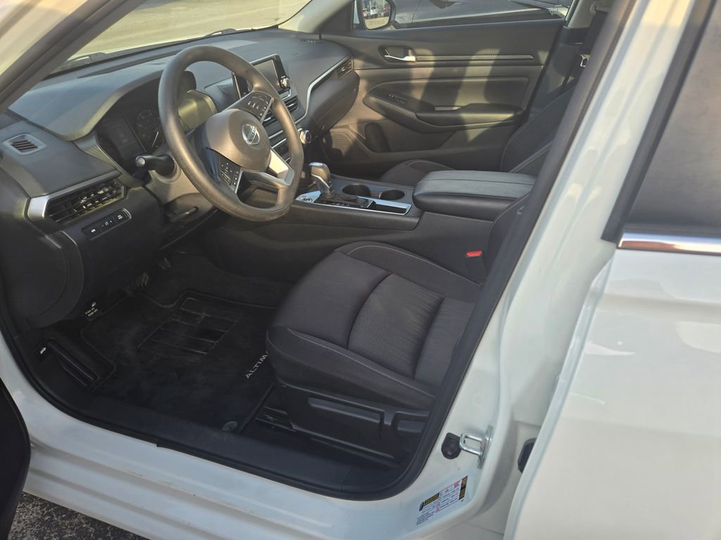 Used 2022 Nissan Altima 2.5 S image 6