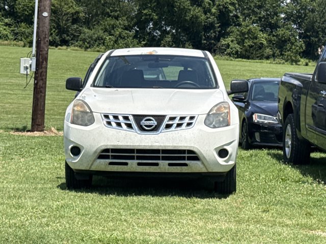 Used 2015 Nissan Rogue S FWD image 2