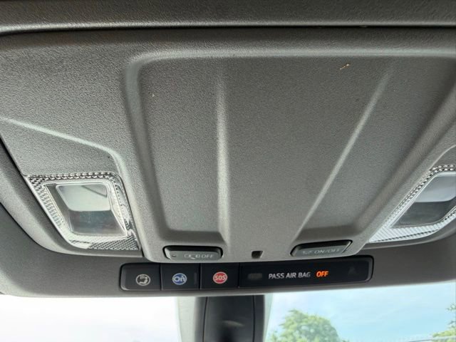 Used 2020 Chevrolet Silverado 1500 Custom w/ Custom Value Package image 12