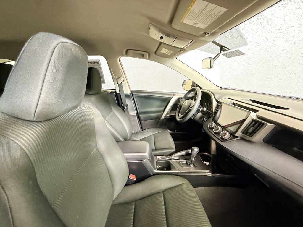 Used 2016 Toyota RAV4 LE image 26