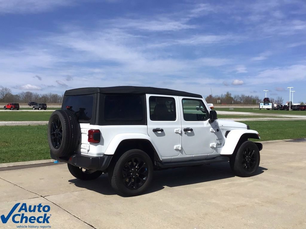 Used 2022 Jeep Wrangler Unlimited Sahara w/ Cold Weather Group image 6