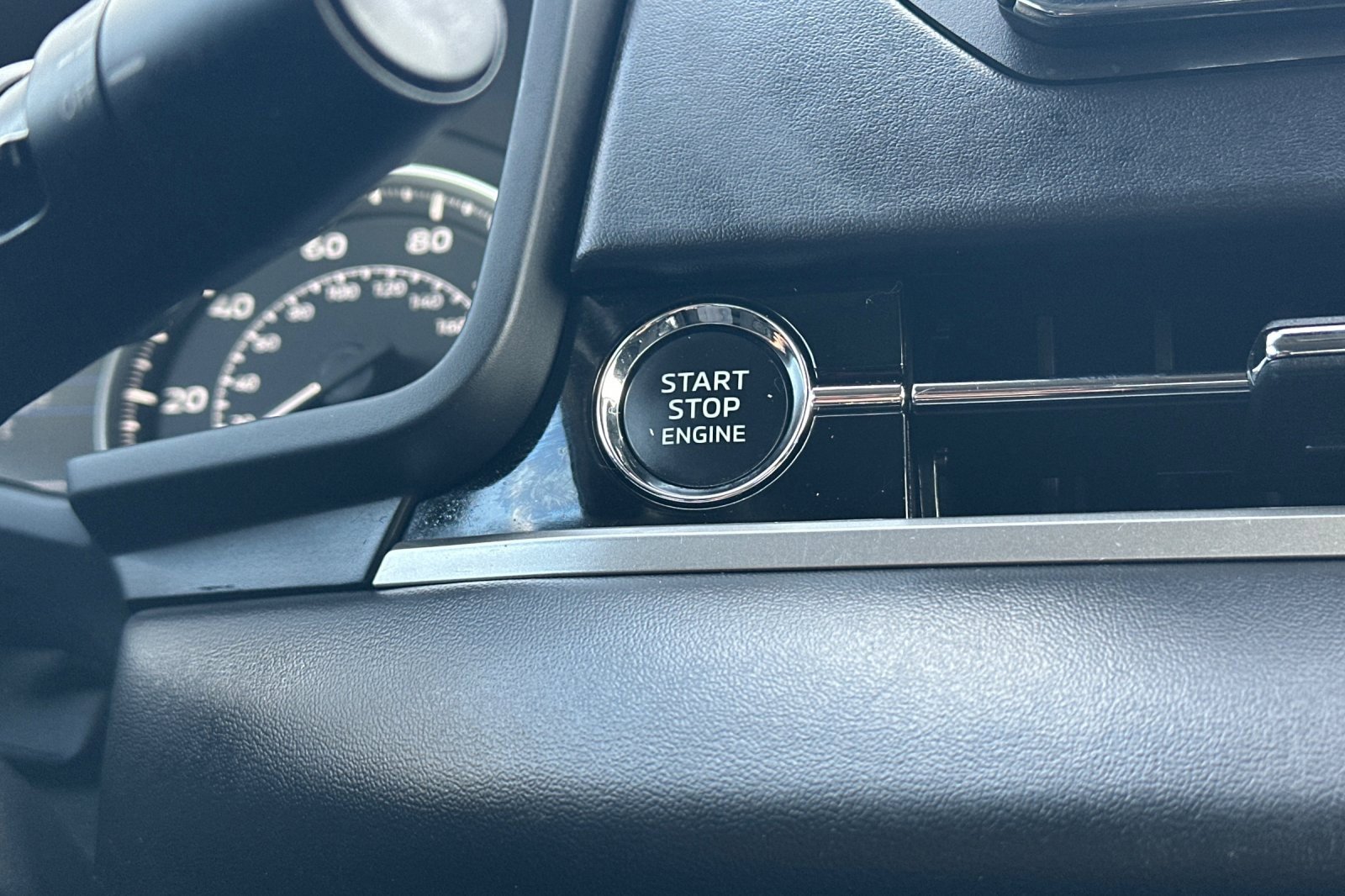 Used 2022 Mitsubishi Outlander ES image 26