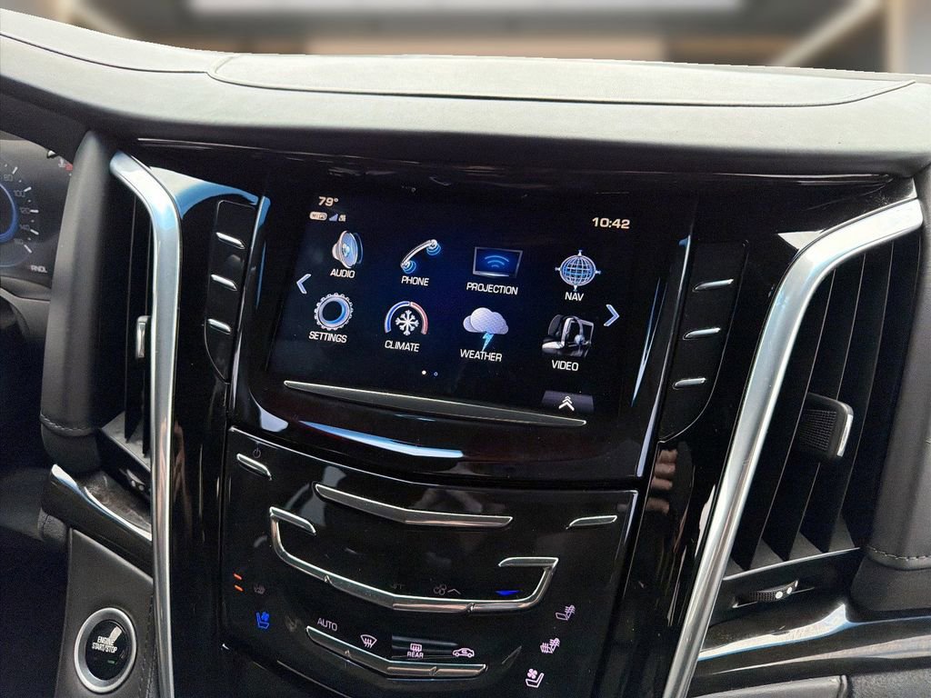 Used 2019 Cadillac Escalade ESV Platinum AWD/4WD image 19