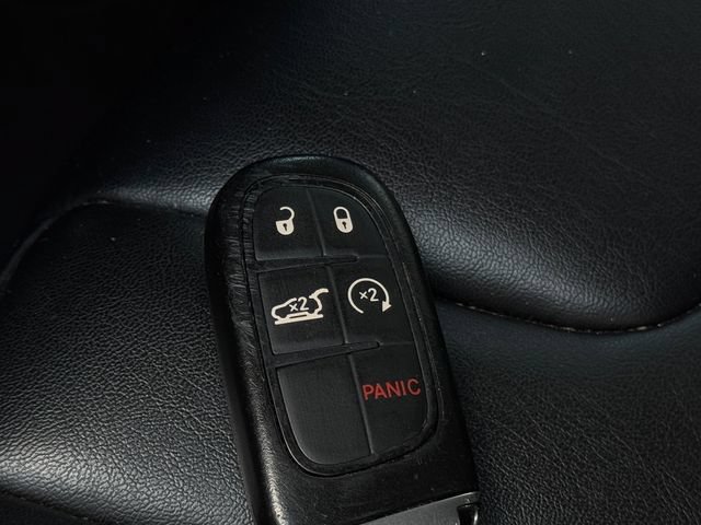 Used 2019 Jeep Cherokee Latitude Plus w/ Comfort/Convenience Group AWD/4WD image 9