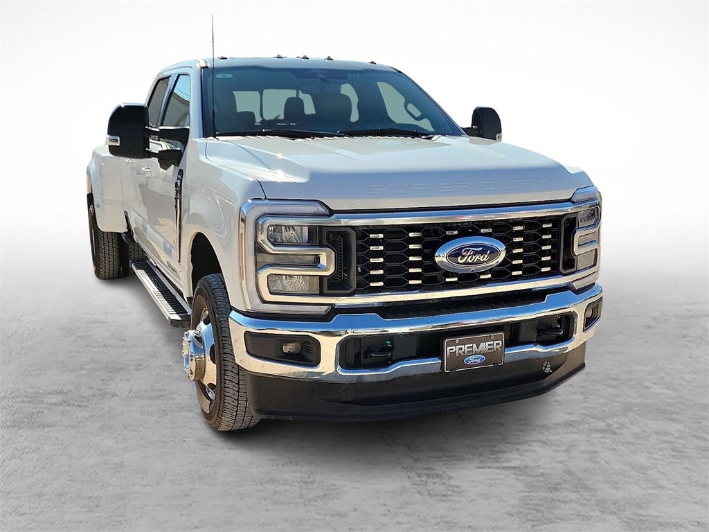 Used 2024 Ford F350 Lariat w/ Camper Package image 2