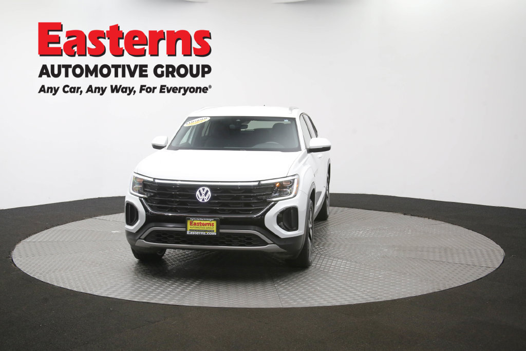Used 2025 Volkswagen Atlas Cross Sport SE FWD image 54
