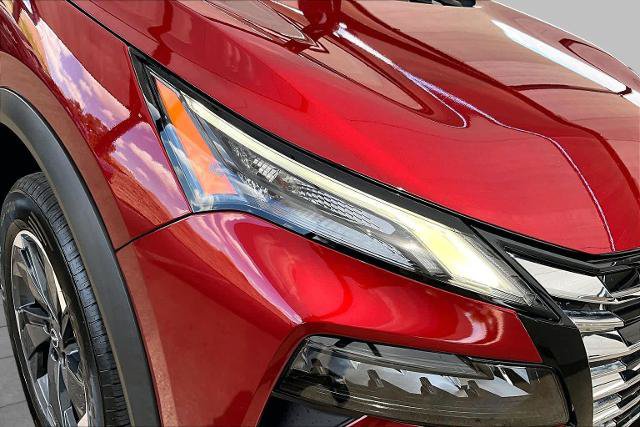 Certified 2024 Nissan Rogue SV FWD image 27