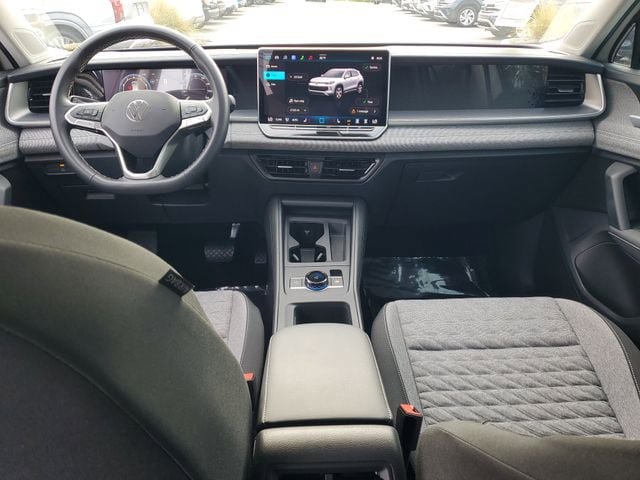 Certified 2025 Volkswagen Tiguan S FWD image 11