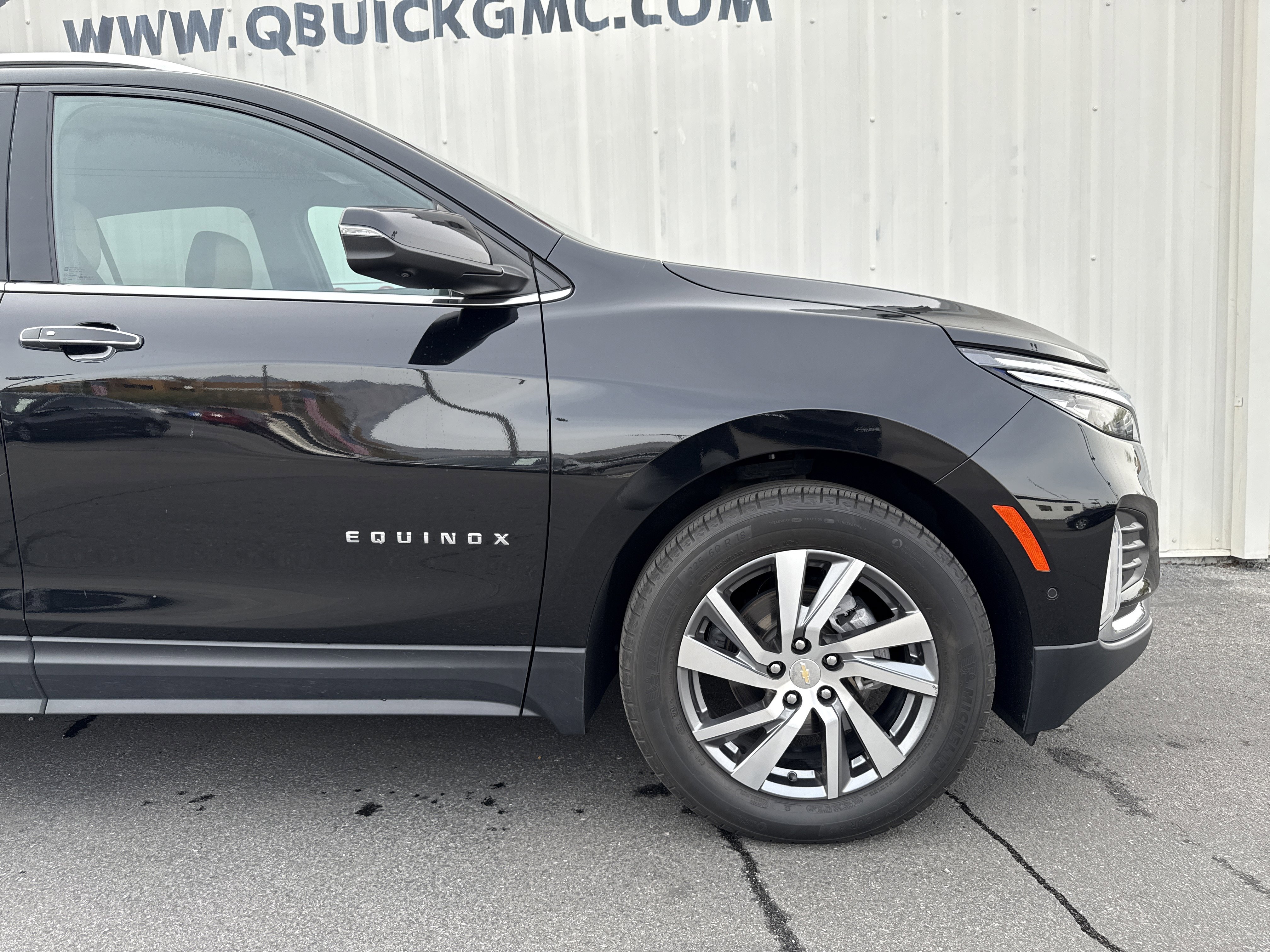 Used 2023 Chevrolet Equinox Premier image 34