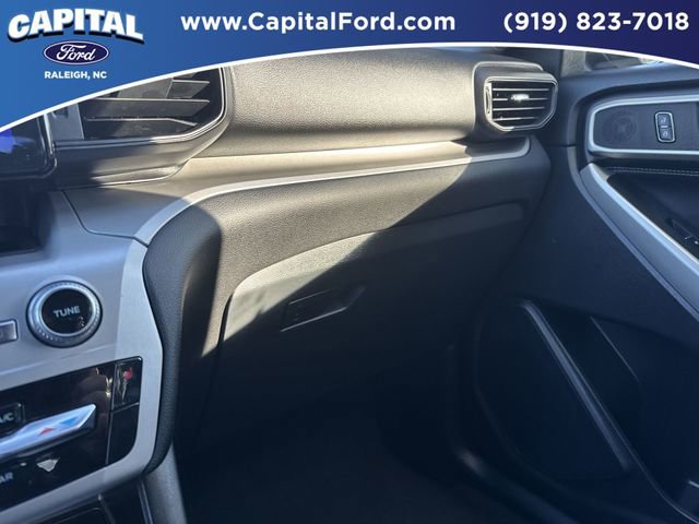 Used 2023 Ford Explorer XLT image 26