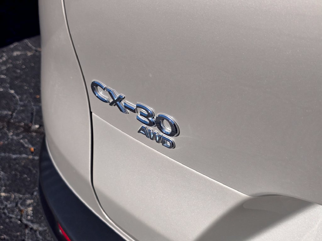 Used 2023 MAZDA CX-30 AWD 2.5 S w/ Premium Package image 12