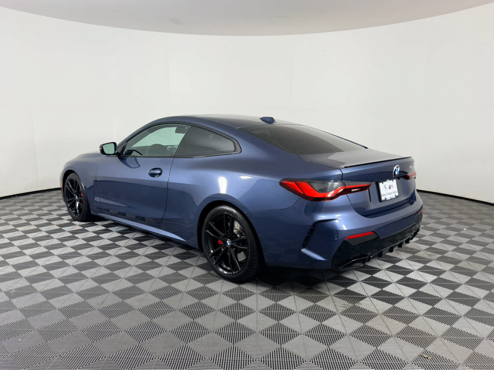 Used 2024 BMW M440i Coupe w/ Premium Package RWD image 4