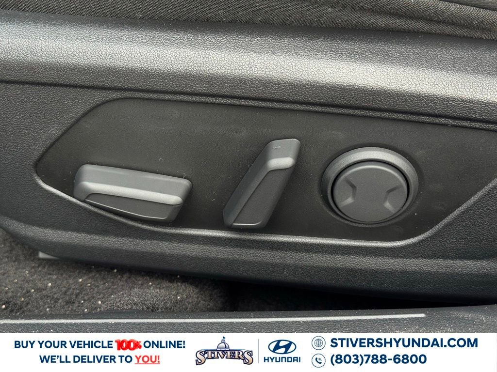 New 2026 Hyundai Elantra Limited image 30