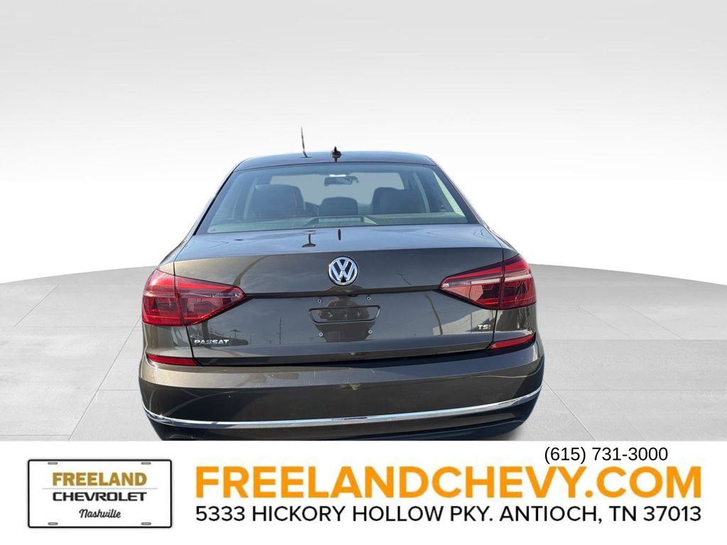Used 2019 Volkswagen Passat 2.0T Wolfsburg image 3