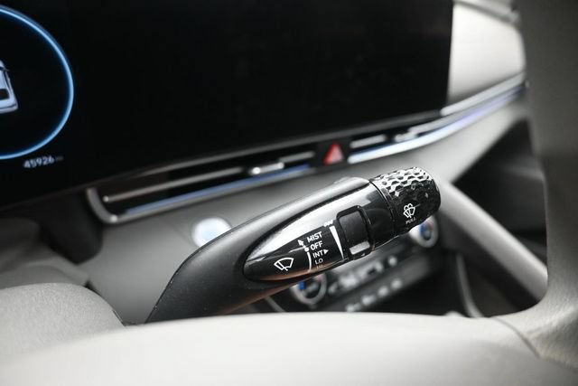 Used 2024 Hyundai Elantra SEL FWD image 19