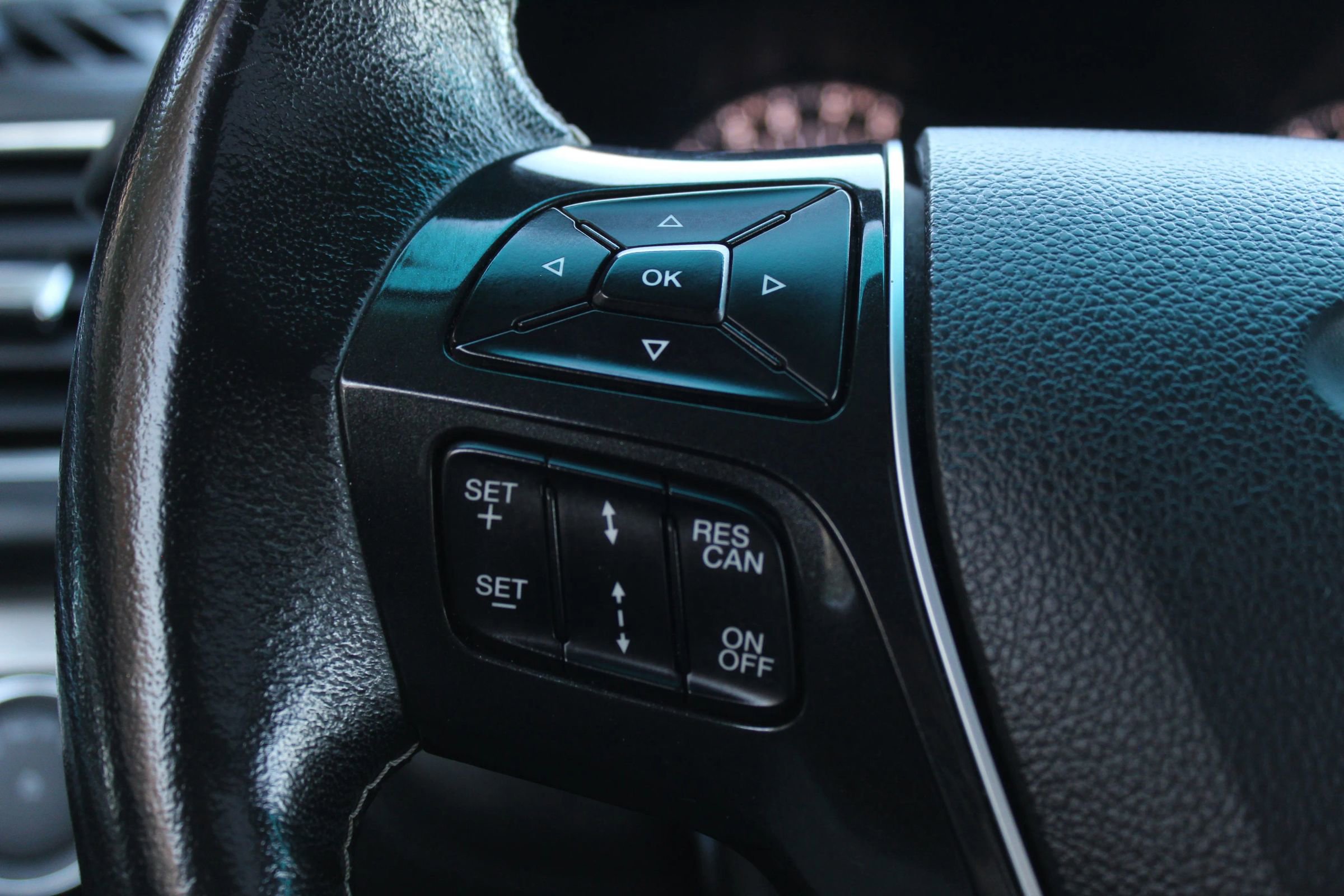 Used 2016 Ford Explorer Platinum image 31