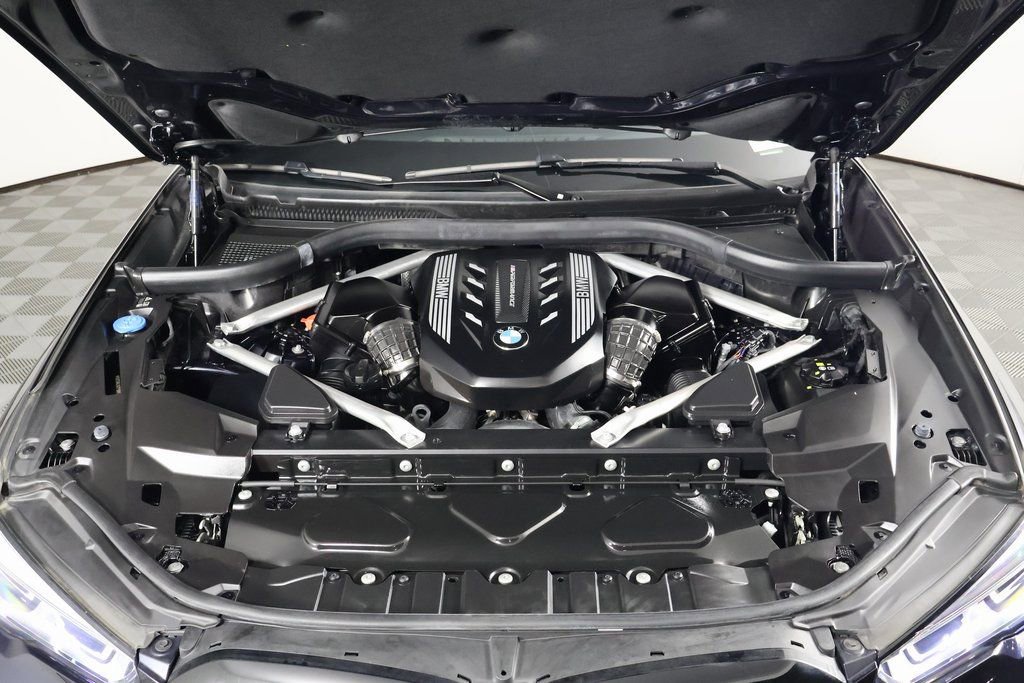 Used 2023 BMW X5 M50i w/ Executive Package image 15