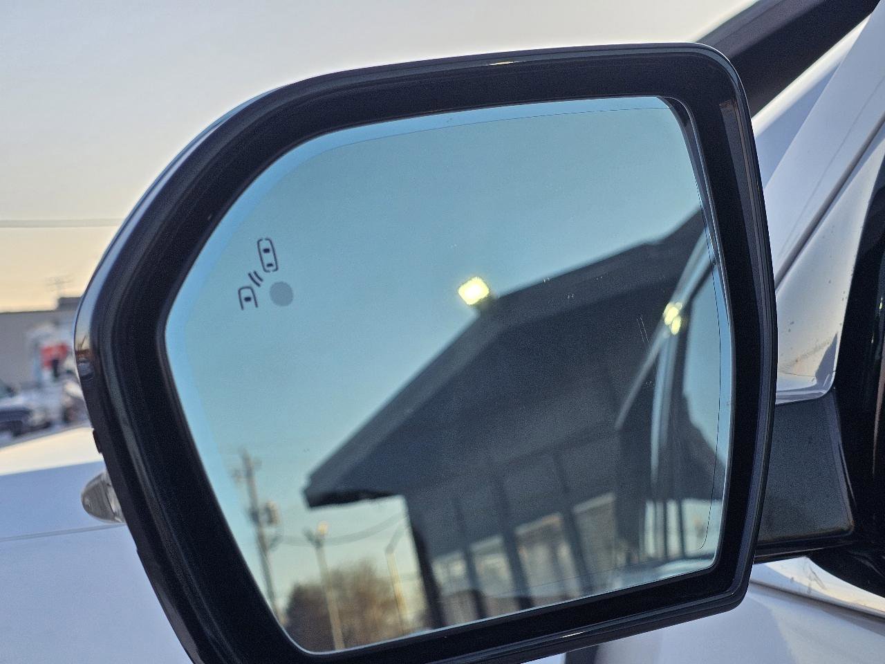 Used 2018 Lincoln Navigator L Black Label w/ Cargo Package AWD/4WD image 11