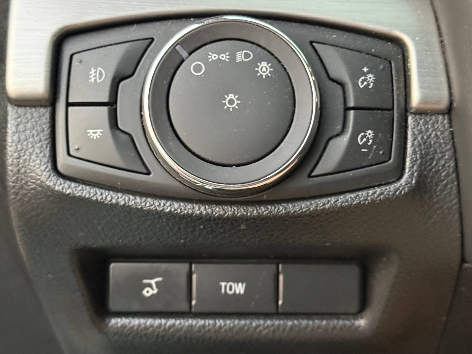 Used 2018 Ford Explorer Platinum AWD/4WD image 41