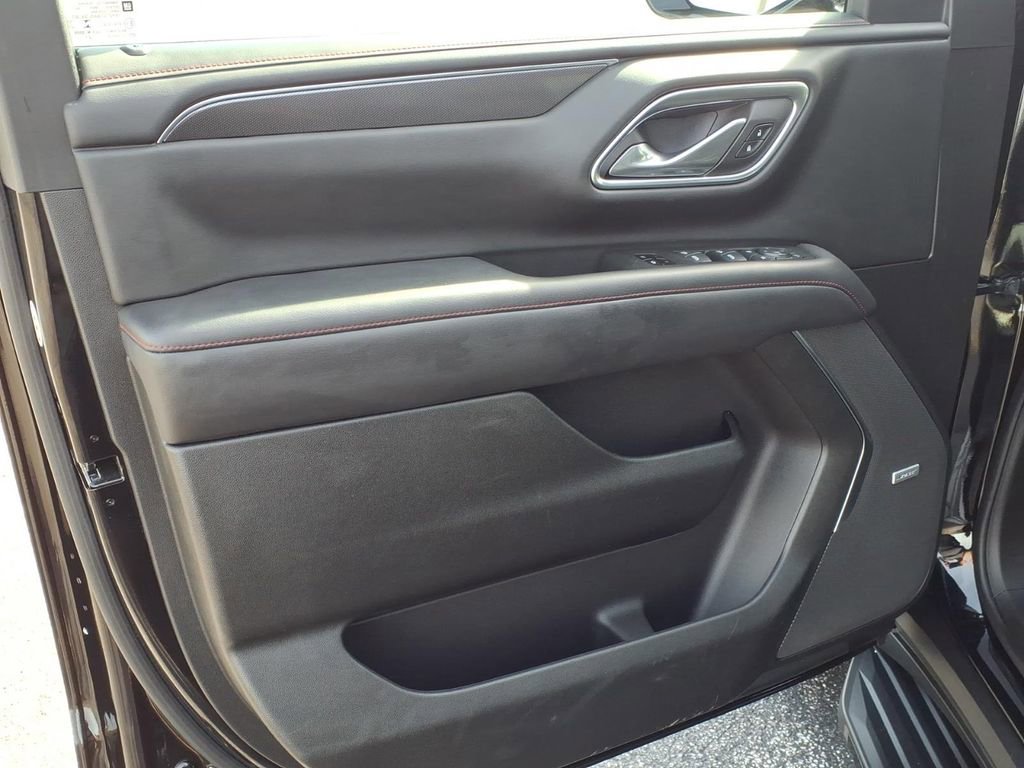 Certified 2022 Chevrolet Tahoe RST w/ Luxury Package AWD/4WD image 9