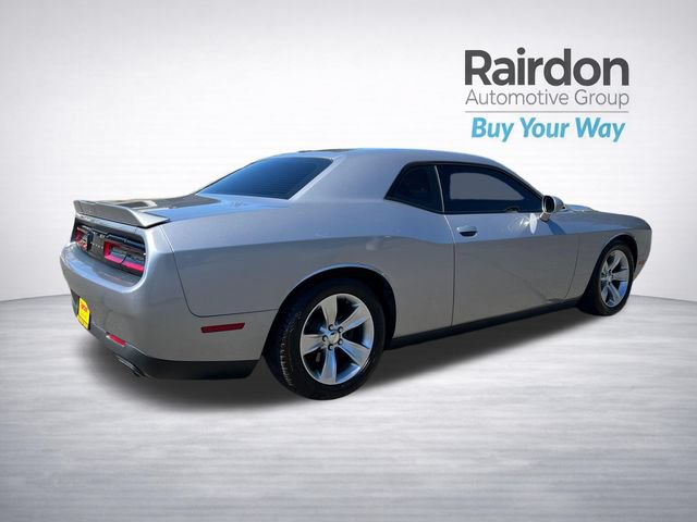 Used 2018 Dodge Challenger SXT RWD image 7