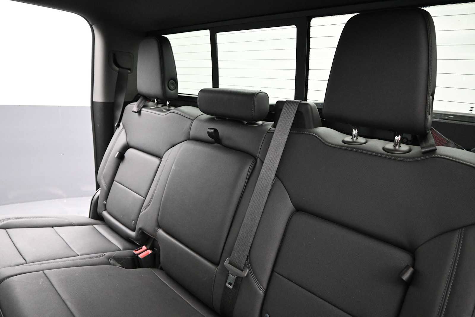 Used 2024 GMC Sierra 1500 SLT w/ SLT Premium Plus Package AWD/4WD image 23