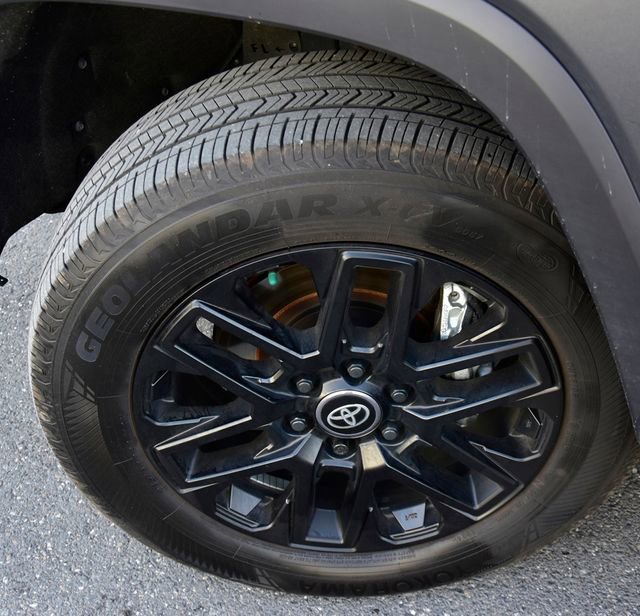 Used 2025 Toyota Tundra Limited image 34