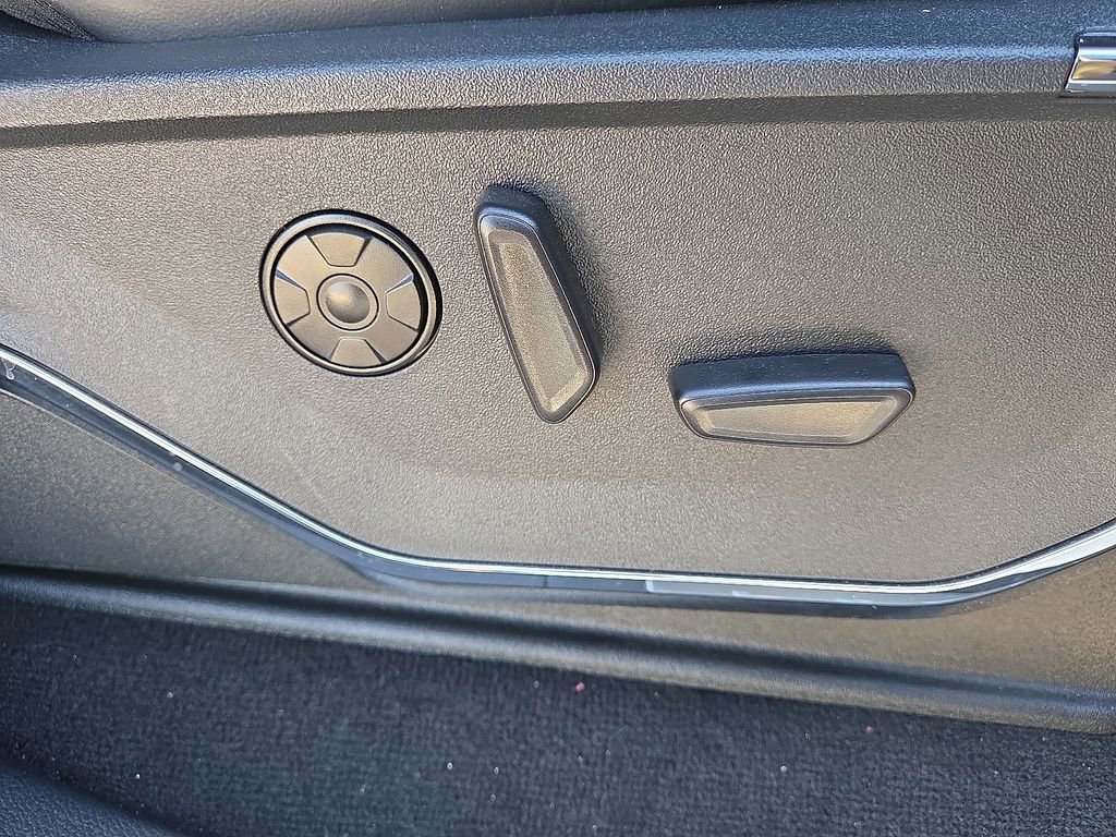 Used 2025 Ford F450 Platinum w/ FX4 Off-Road Package AWD/4WD image 16