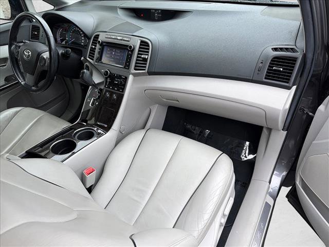 Used 2014 Toyota Venza XLE image 26