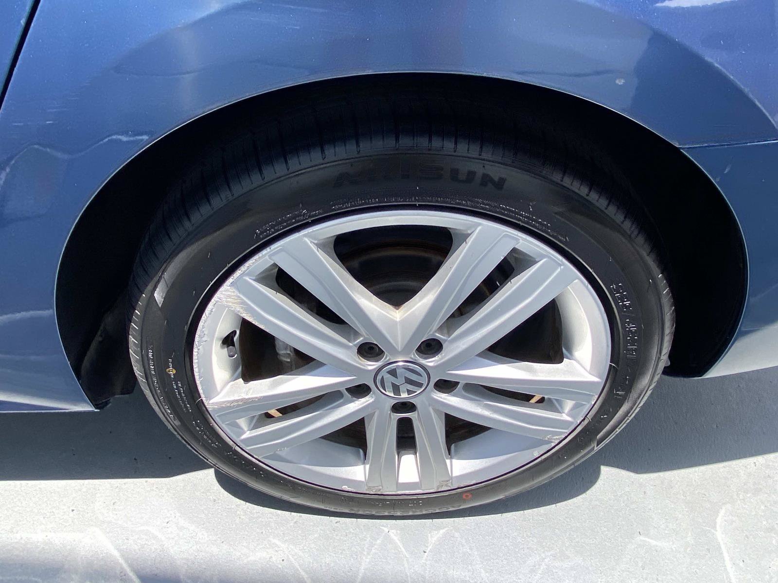Used 2017 Volkswagen Jetta SEL FWD image 10
