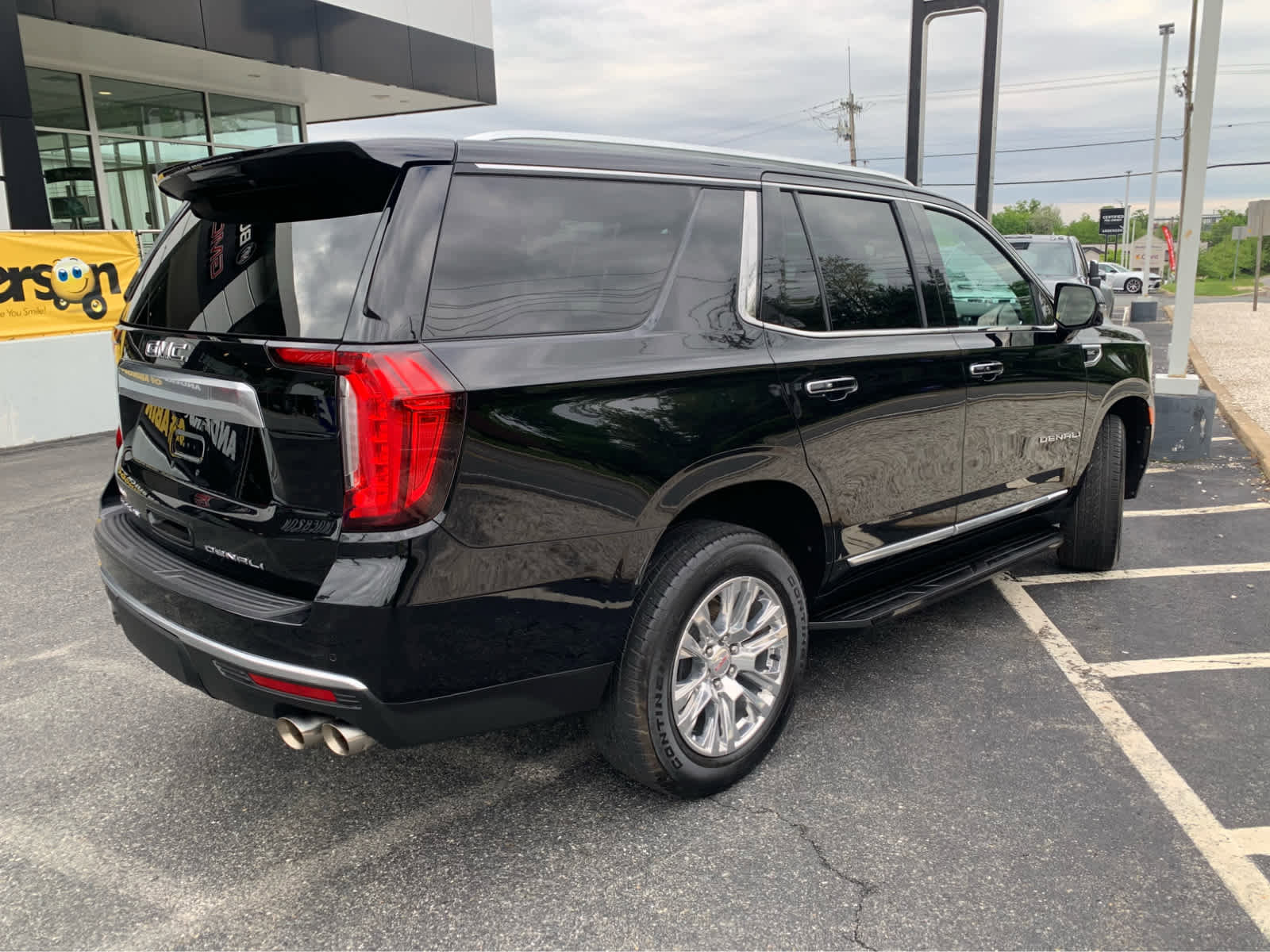 Used 2021 GMC Yukon Denali AWD/4WD image 8