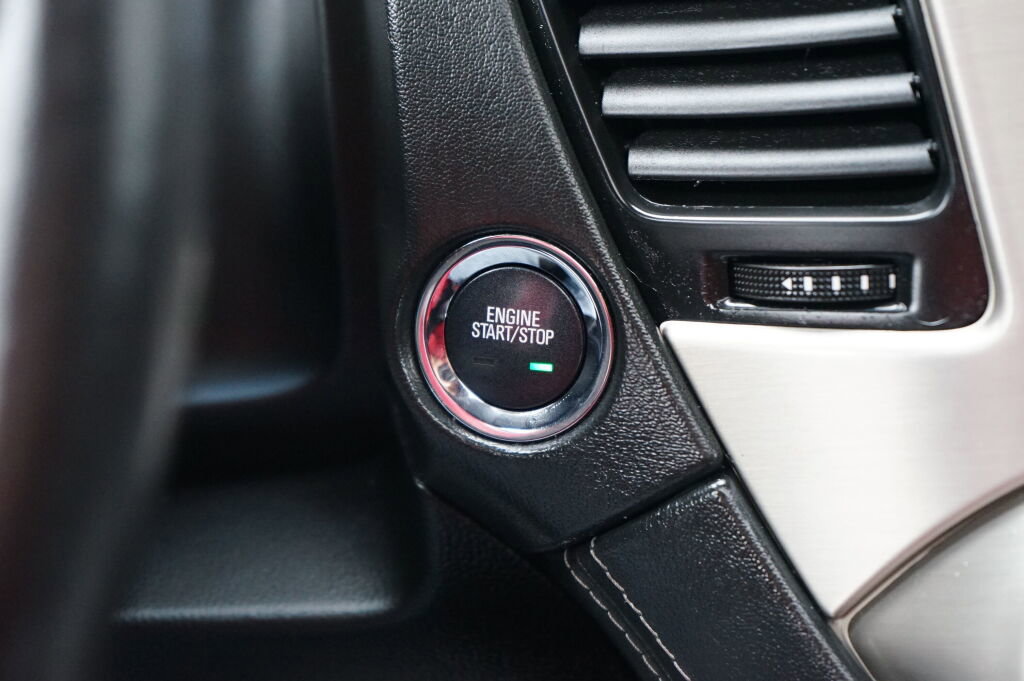 Used 2016 GMC Yukon XL Denali w/ Open Road Package image 23