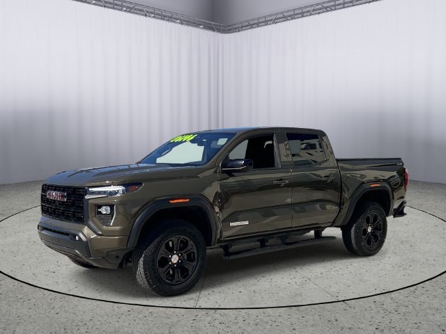 Used 2024 GMC Canyon Elevation w/ Elevation Premium Package AWD/4WD image 2