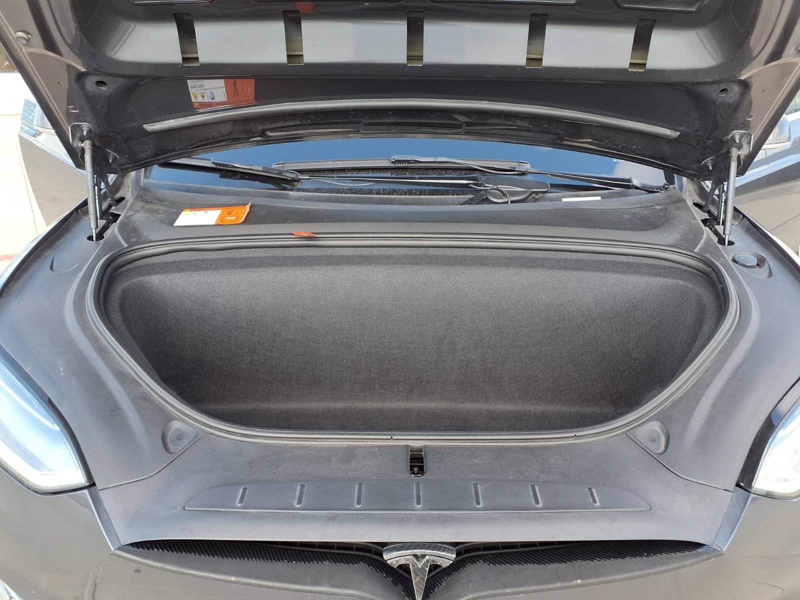 Used 2018 Tesla Model X 75D AWD/4WD image 5