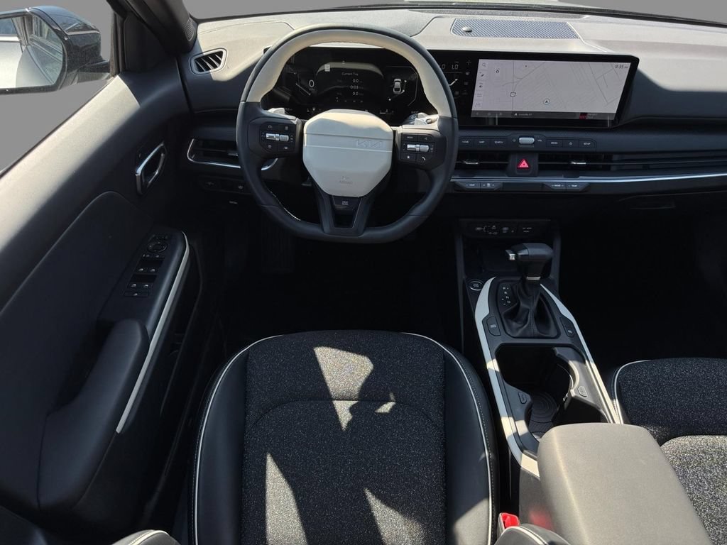 Used 2025 Kia K4 GT-Line FWD image 11