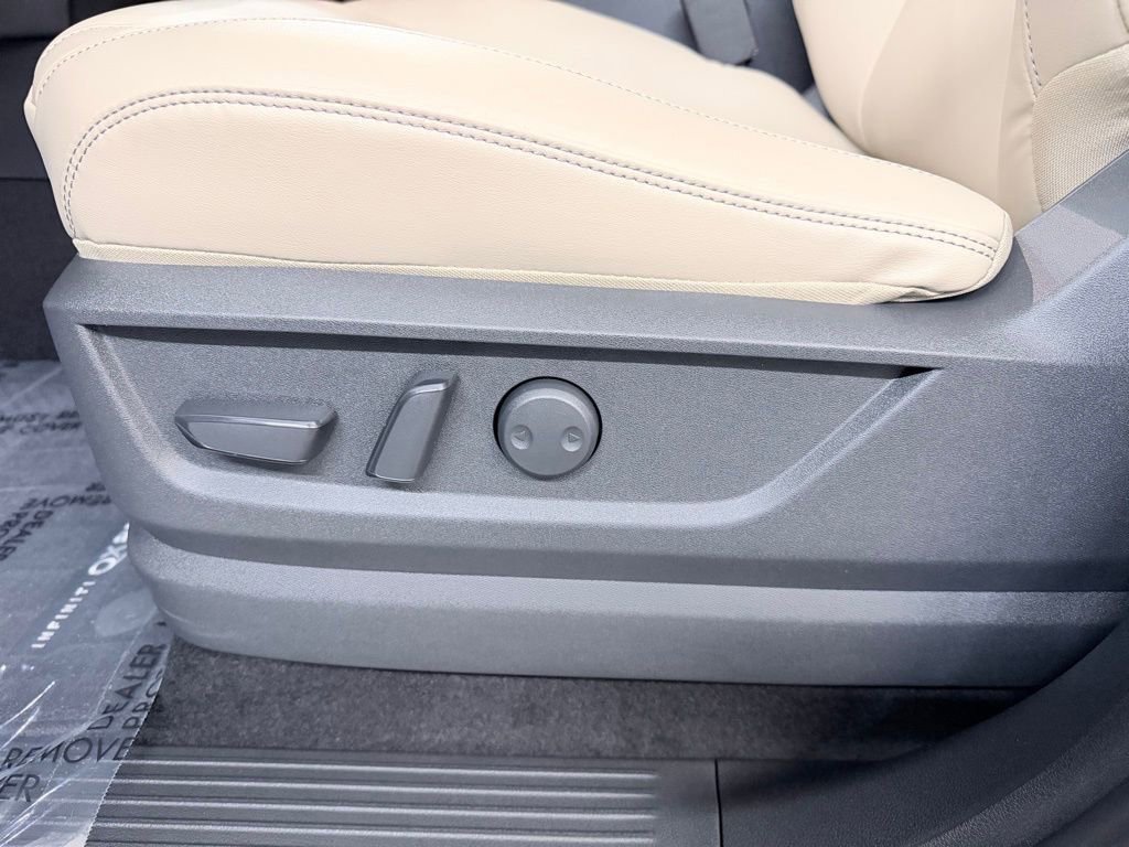 Certified 2026 INFINITI QX80 Pure w/ Cargo Package image 11