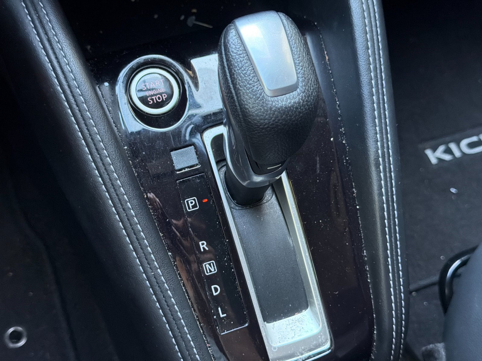 Used 2019 Nissan Kicks SR w/ SR Premium Package FWD image 20