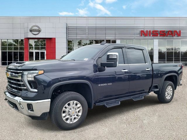 Used 2024 Chevrolet Silverado 2500 LTZ image 8